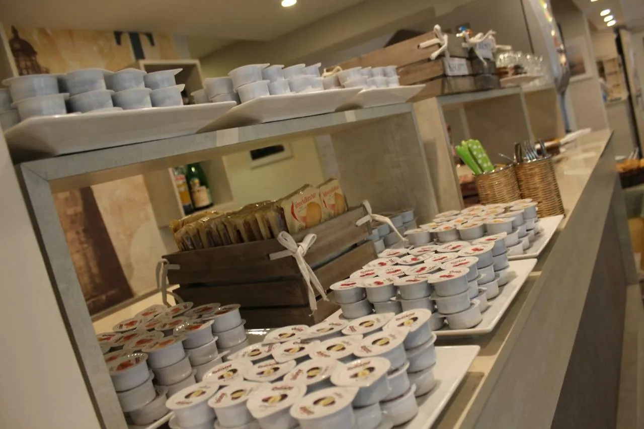 Hotel Mauri Marebello