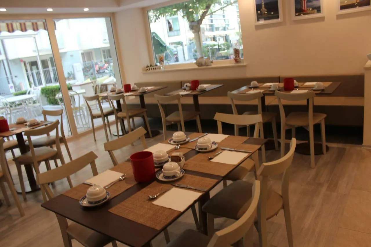 Hotel Mauri Marebello Italy